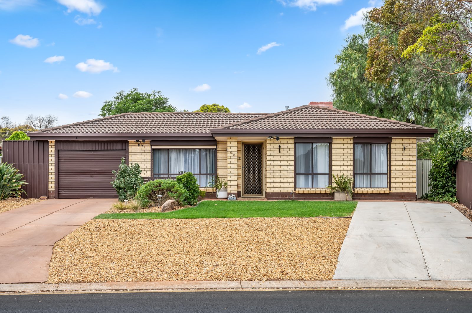 Property photograph — 23 Baldina Crescent, Craigmore
